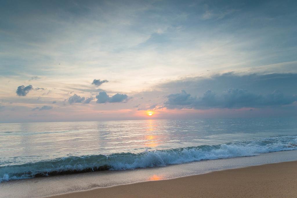 Luxury Oceanfront_Pool Access Apartment Mai Khao Exterior foto